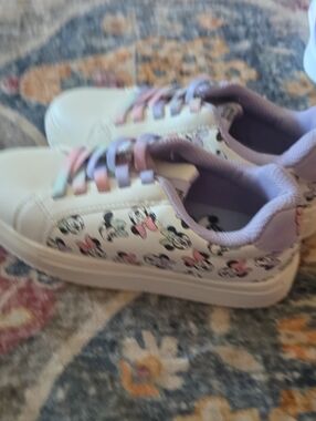 Minnie Mouse size 1 kids White Sneakers with Pastel Accents and Character Print